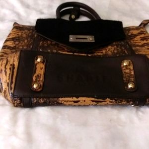 A beautiful day today leather handbag, made by Sharif, Brown in color, beautiful